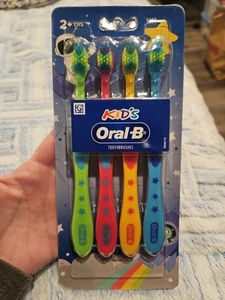 Oral-B Kinder Handzahnbürste 4 Stück weiche Borsten ab 2+ Jahren NEU VERSIEGELT  - Bild 1 von 5