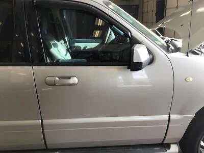 Used Front Right Door Assembly Front fits: 2006 Mercury Mountaineer electric Fro - Imagem 1 de 3