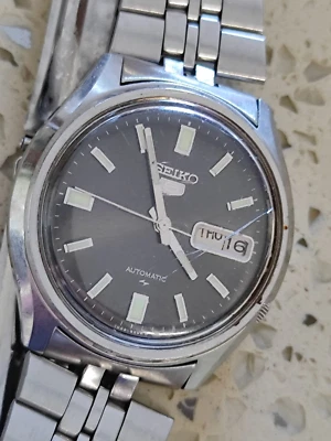 Beautiful Vintage Seiko 7009-4040 Black Dial  Automatic Watch Rare - Image 1 of 4