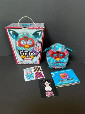 Furby бум! Праздничный свитер издание 2013 Hasbro проверенная работа - Изображение 1 из 4