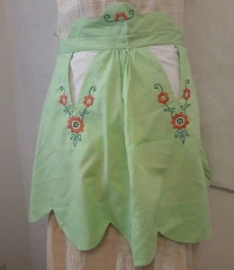Vintage Half Apron Spring Green Cotton Floral Embroidery Pockets Retro Cottage - Picture 1 of 5