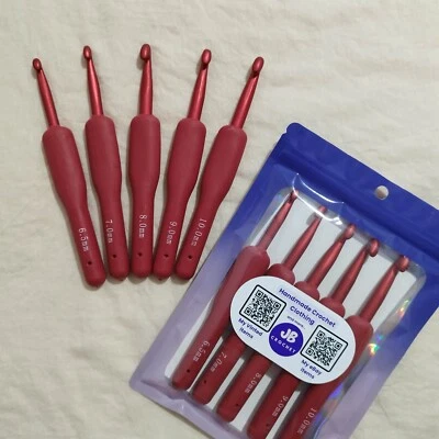 JB CROCHET 5x LARGE Silicone Ergonomic Crochet Hooks/Needles Soft Touch Easy Grip Arthritis