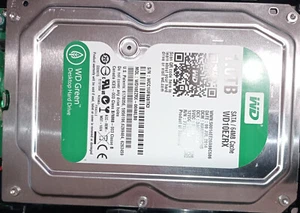 Western Digital WD10EZRX 1TB SATA HDD 3.5" - Bild 1 von 1