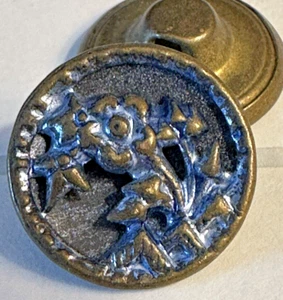5 Antique FLORAL PICTURE BUTTONS METAL BLUE HIGHLIGHTS 9/16" - Picture 1 of 4