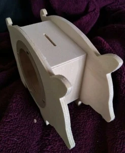 PIG PLAIN WOODEN MONEY BOX 18 x 13 x 6.5 cm - crafting etc new - Foto 1 di 5