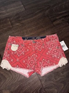 Vanilla Star Jean Shorts Juniors Size 5 Red Bandana Lace New With Tags - Picture 1 of 10