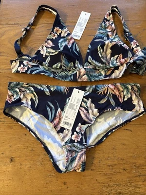 Bikini Damen Esprit Größe 40 wie neu blau bunt - Bild 1 von 4