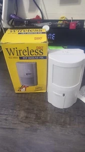 DSC-WLS904PL-433 Wireless Motion Sensor - Picture 1 of 2