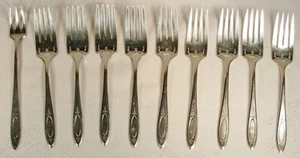 ADAM ONEIDA COMMUNITY SILVERPLATE 9 SALAD FORKS 1 OLIVE PICKLE FORK 1917 - Picture 1 of 3