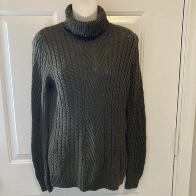 Suéter XXI Forever 21 verde oliva talla mediana manga larga tejido con cable cuello alto Foto 1 de 4
