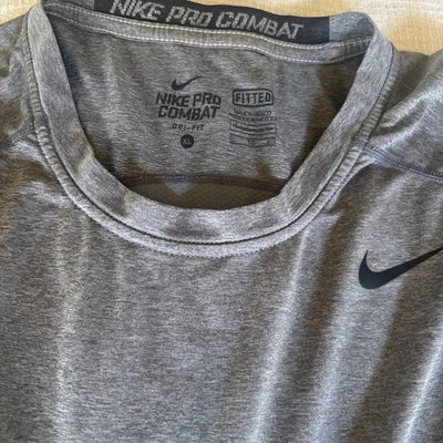 Camiseta Nike Pro Combat Para Hombre XL Gris Ajustada Elastizada DRI-FIT Entrenamiento Atlético Foto 1 de 4