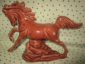 VINTAGE PORCELAIN BROWN HORSE STALLION FIGURINE unbranded 7" x 6" - Picture 1 of 3