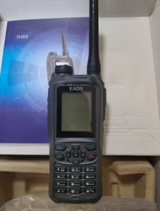 EADS Airbus Cassidian THR9 Tetra 350-390M Portable Radio - Picture 1 of 5