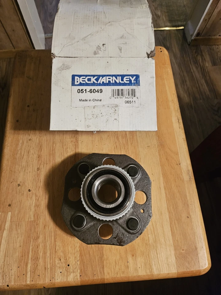 Conjunto de cojinete de rueda y buje trasero Beck/Arnley 051-6049 para Honda Accord 94-97 Foto 1 de 1