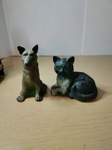 Vintage/Retro Set Of 1987 Plastic Banks - German Shepherd And Posing Kitten - Picture 1 of 12