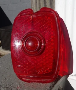 Vintage GB-328 Stop/Tail Lamp Lens for 1941-53 Chevy Truck - Picture 1 of 4
