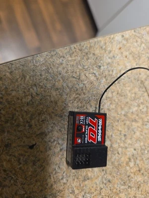 3-канальный радиопередатчик Traxxas Top Qualifier TQ3 пульт дистанционного управления с приемником - Изображение 1 из 4