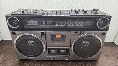 SANYO M9990LU Ghettoblaster  Radio Kasettendeck  - Bild 1 von 4
