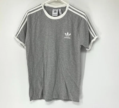 阿迪达斯男式灰色白色短袖 T 恤中号运动服休闲上衣 — 第 1/4 张图片