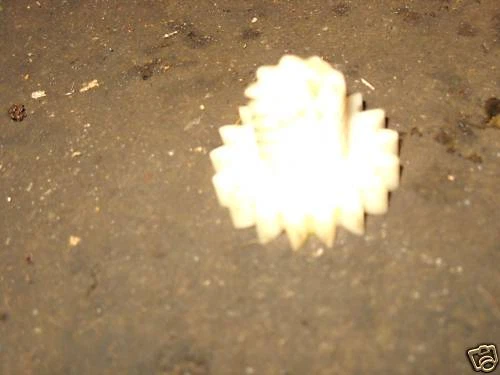 79 SUZUKI DS125 DS 125 TACHOMETER TACH DRIVE GEAR - Image 1 of 1