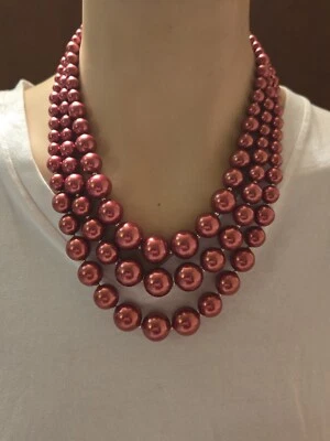 Collar Charter Club triple cadena de perlas de vidrio gran color para las vacaciones.  Foto 1 de 4