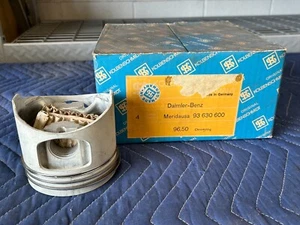 Mercedes Benz 500SEL 500SEC W126 U.S. Version Standard Piston Set - Picture 1 of 8