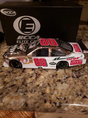 Dale Earnhardt JR 2009 Amplificador Energía/Guardia Nacional Oro Blanco 1 de 25 Foto 1 de 4