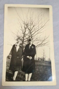 Vintage 1940s Found Photo 2 Pretty Girls Dressy Coats 2.75" x 4.5" Black White - Picture 1 of 4