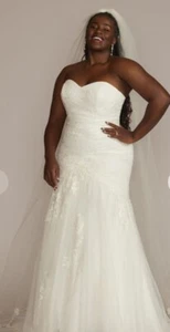 David's Bridal Oleg Cassini SIZE 26W Wedding Dress Soft White Strapless CWG926 - Picture 1 of 15