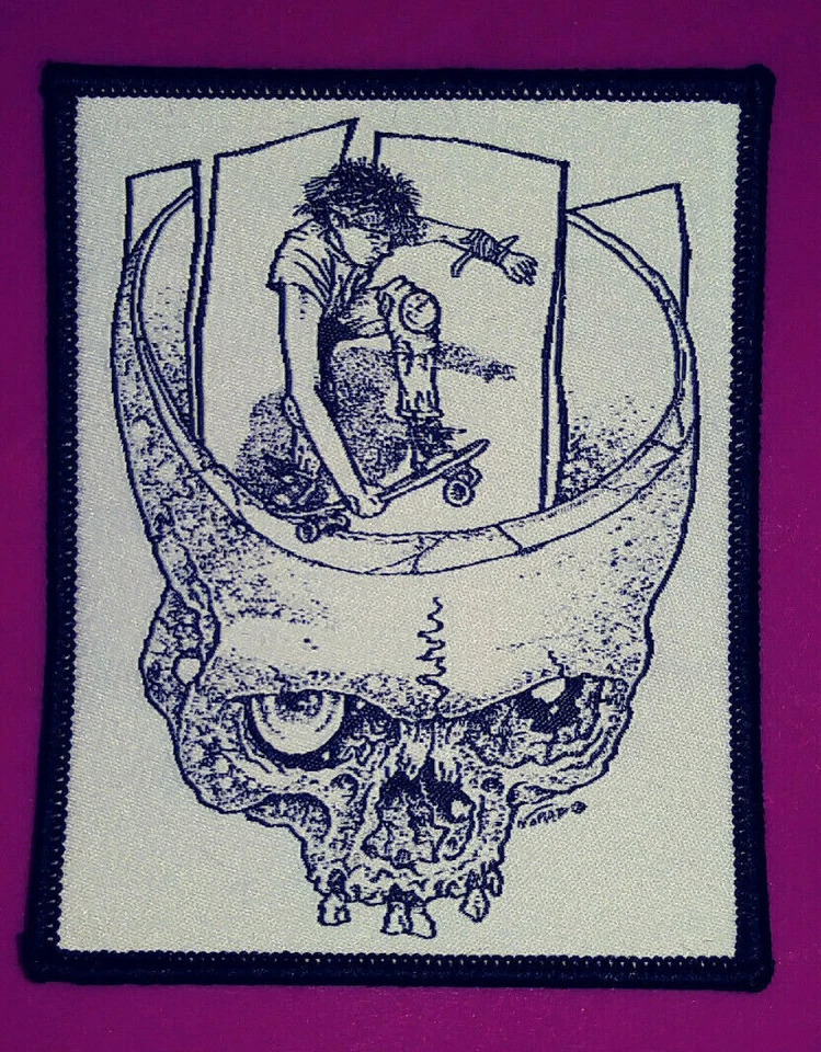 НАШИВКА - Skull Skater - коньки, скейтборд, бассейн, шлифовка, толкатель, тканый, утюг - Изображение 1 из 1