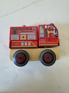 J'ADORE PARIS GIOCATTOLI IN LEGNO NATURALE CAMION DEI POMPIERI VEICOLO DI APPRENDIMENTO SENSORIALE 5 pezzi - Foto 1 di 5