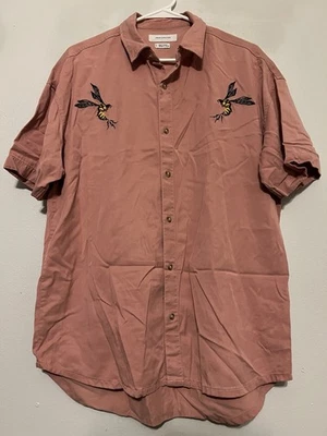 Urban Outfitters Pink Short Sleeved Button Down Shirt w/ Embroidered Wasps M - Image 1 of 4