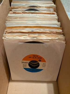 100 ct LOT #10 HIGH GRADE 45 RPM Vinyl Jukebox Records, 1950s-80s Rock/Soul/Pop - Image 1 of 4