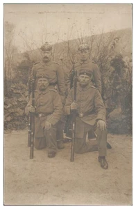 XX1895/ Soldaten mit Pickelhaube und Gewehr Foto AK ca.1914 WK1 - Bild 1 von 2