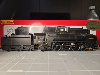 Hornby OO Scale Brittania 4-6-2 Collector Centre Special Edition Loco DCC Fit... - Image 1 of 4