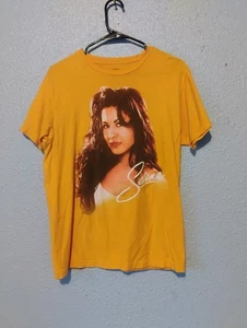 Camiseta Selena Quintanilla Amarilla Mediana Cantante Mercancía Oficial - Imagen 1 de 6