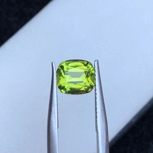 Natürlicher olivgrüner Peridot Kissenschliff lose Edelstein, Sapat Mine - 1,51 Karat - Bild 1 von 9