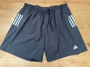 Herren 2XL Adidas Own The Run 7" grau/weiß gefüttert Laufen leichte Shorts - Bild 1 von 7