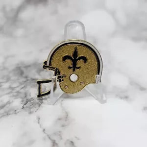 1985 NFL New Orleans Saints Team Helm Pin - Bild 1 von 2