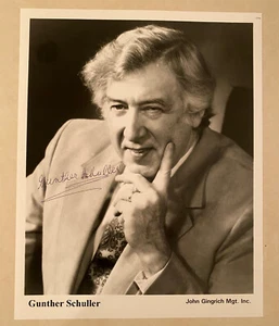 GUNTHER SCHULLER Komponist Dirigent SIGNIERT handsigniertes 8 x 10 Foto - Bild 1 von 2