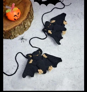 CROCHET PATTERN PAPER COPY HALLOWEEN BLACK BAT GARLAND HAL9 - Picture 1 of 4