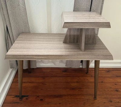 Mesa Mid Century/Mesa telefónica vintage/Mesa rústica/Mesa auxiliar/Escalón de dos niveles Foto 1 de 4