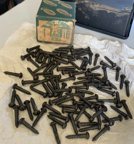 102-VINTAGE NEW ~OLD STOCK BLUED SLOTTED ROUND HEAD STEEL WOOD SCREWS, 1" X #10 Cover