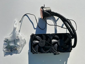 ASUS ROG AIO Water Cooler 240mm - Bild 1 von 8