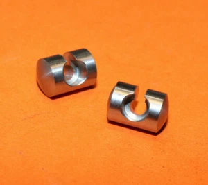 TRIUMPH 3TA 5TA T20 T120 PAIR CABLE TO LEVER 3/8" SPLIT NIPPLE CX69 18/880 UK  - Picture 1 of 1