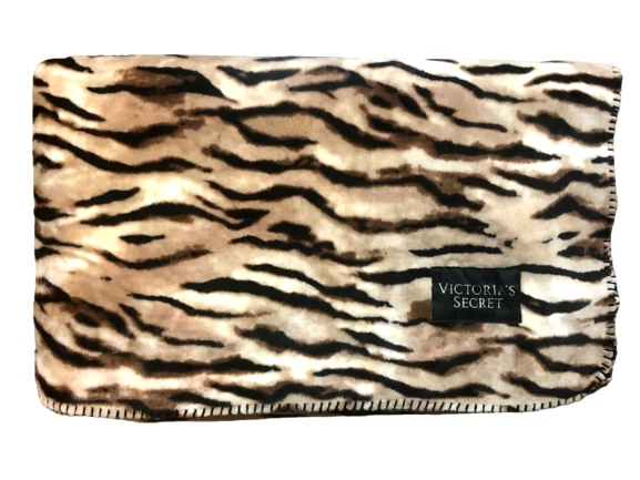 VICTORIA'S SECRET SHERPA BLANKET TIGER PRINT FLEECE THROW 50"x60" NWT - Image 1 of 1