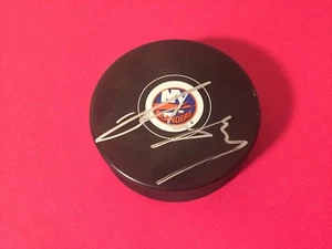 Josh Joshua Ho-Sang NY ISLANDERS disco automático firmado - Imagen 1 de 1