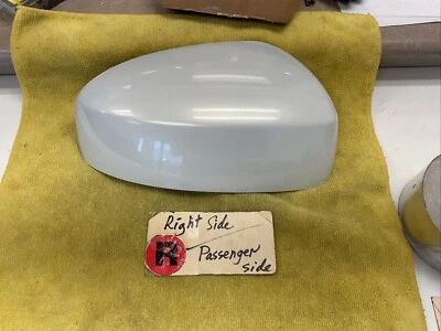 2013 2014 2015 INFINITI JX35 QX60 MIRROR COVER RIGHT SIDE  QAA - Image 1 of 4