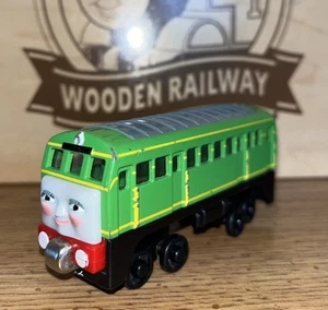 Daisy! THOMAS FRIENDS TRAIN TAKE Along N PLAY Diecast 2008 DIESEL PASSAGIER! - Bild 1 von 8