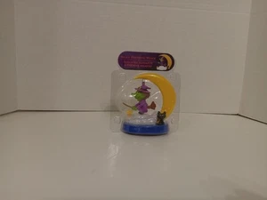 witch ridding  a broom  moon  behind her solar dancer - Picture 1 of 3